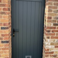 Single Byfleet Pedestrian Aluminium Gate/Door.