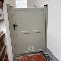 Hersham Aluminium Gate