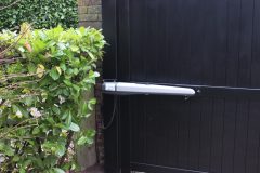 Automated worm system arm.