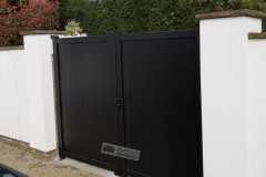 Byfleet Aluminium Gates