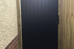 Byfleet-Black finish RAL9005