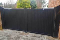 Byfleet gates