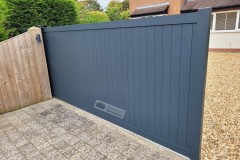 Greenwich sliding gate